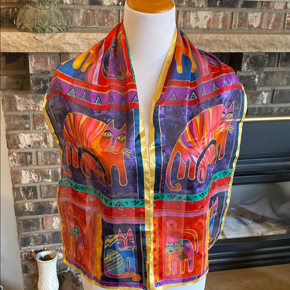 LAUREL BURCH 100% silk Colorful Cat Print Scarf.